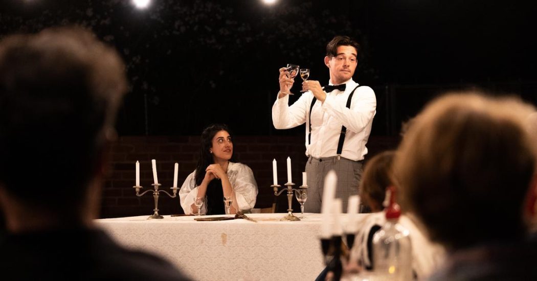 Carla Coll actuando en Un segundo bajo la arena en El Maldà