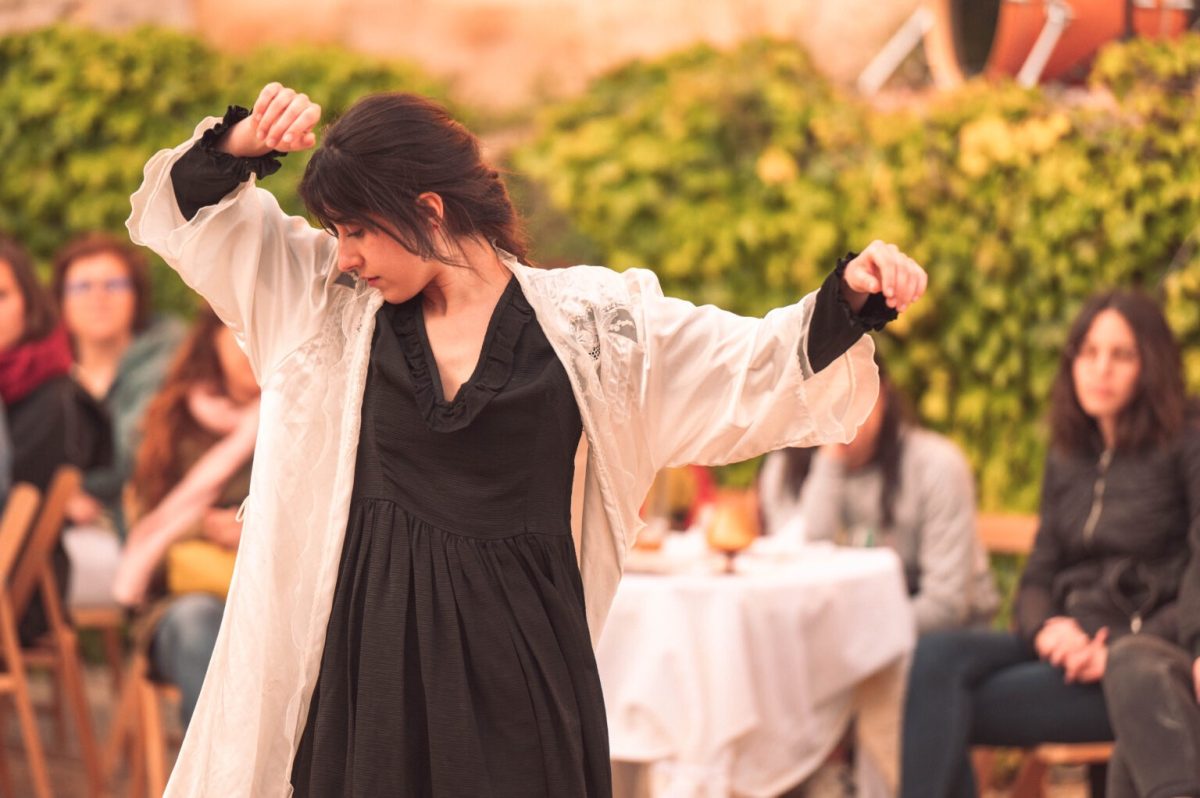 Carla Coll actuando en Un segundo bajo la arena